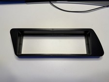 Façade Contour Autoradio -