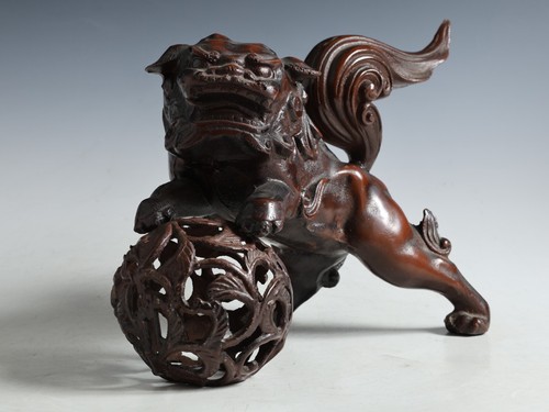 Ancienne figurine lion gardien