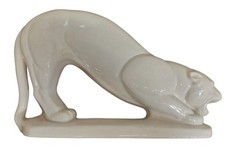 SCULPTURE DE PANTHÈRE. CÉRAMIQUE ÉMAILLÉE. STYLE ART DÉCO. EUROPE. CIRCA 1930.