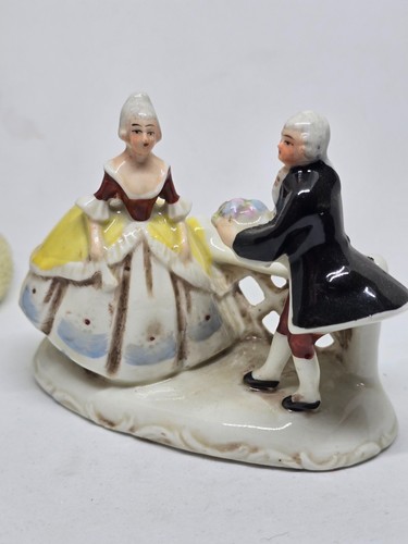 Figurine couple porcelaine - en,