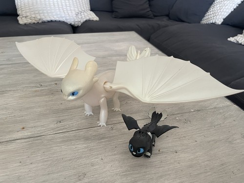 Furie éclair bébé dragon - Éclair, et