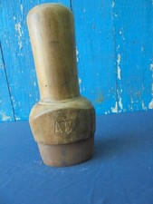 ancien EMPORTE-PIECE