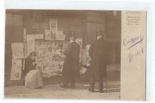 BELGIQUE  BRUXELLES  MARCHANDE DE JOURNAUX MONTAGNE DE LA COUR