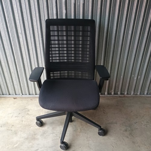 Steelcase think ergonomic - think, v2