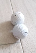 Lot de 2 balles de golf blanches