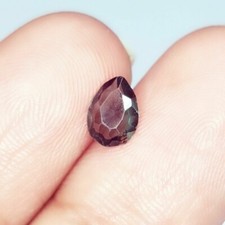 Adorable et rare moldavite