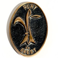 Presse papier en bronze signé