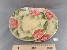 2 Anciennes assiettes en faïence de Onnaing  décor de roses 1900 (DC54)