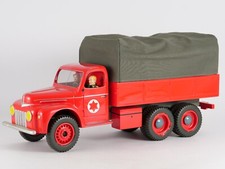 Michel AROUTCHEFF Camion FORD rouge Blake & Mortimer résine et bois 42 cm