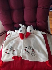 Lot 2  DOUDOU PLAT CREATIONS GROSS CIGOGNE BLANC ROUGE NOIR J'AIME L'ALSACE TTBE
