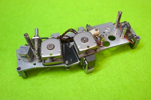 Head block track heads - block,