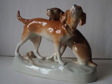 ROYAL DUX BOHEMIA /GROUPE CHIEN DE CHASSE VINTAGE PORCELAINE
