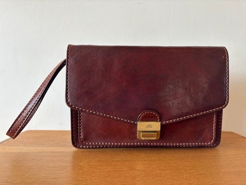 The bridge pochette - bridge,