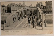 CPA 76 Dieppe Le Pont Tournant, Très Animée