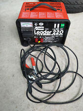 Chargeur de batterie 12v - 24v avec fonction START Telwin LEADER 220