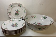 6 ASSIETTES À DESSERT + 1