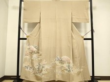 Kimono japonais couleur tomesode broderie paysage texte couleur or pure