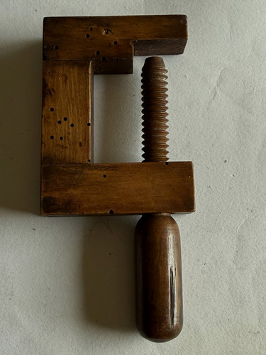 Petit ancien serre - et,