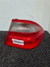 Feu arriere principal droit