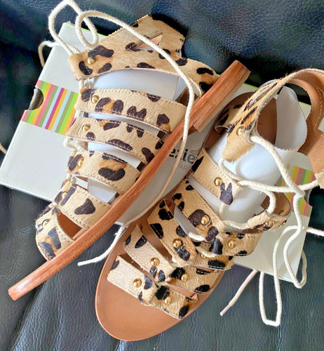 Sandales cuir effet poil - , motif