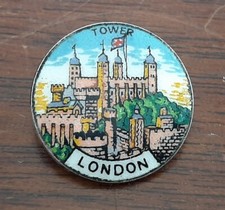 Insigne vintage LONDON TOWER 20 mm Londres GB UK ORIGINAL PIN BADGE