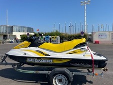 JET SKI SEADOO GTI 130 / 2006/ 97 KW BON ETAT couleur jaune et noir. 
