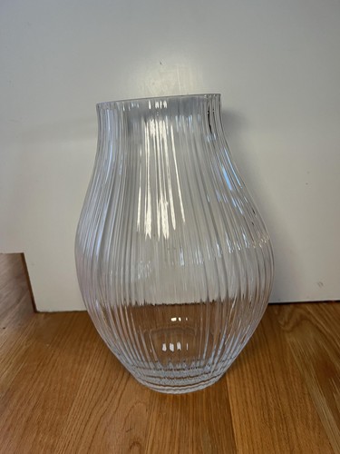 Partylite glass vase - vase, ribbed