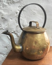 Grande Bouilloire en Cuivre. Fin XIXie siècle. Hauteur 36 cm. Bon état 