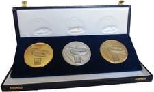 EXCEPTIONNEL . 3 MÉDAILLES  COUPE du MONDE de FOOT 98  . .OR  . ARGENT . BRONZE 