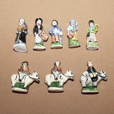 Set de 8 fèves en porcelaine