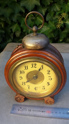 Ancien gros réveil bois à - en,