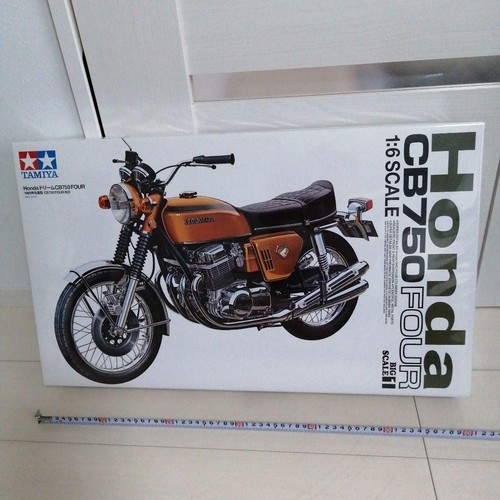 Tamiya honda cb750 four - 1/6,