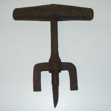 ANCIEN OUTIL TIRE-BONDE