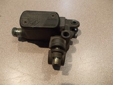 Maître-cylindre frein avant