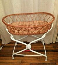 Berceau lit  vintage bébé/couffin en rotin/osier avec matelas