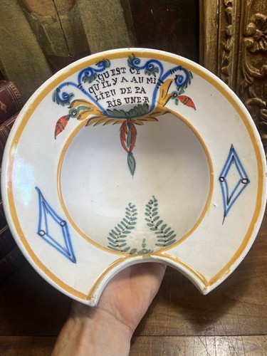 Plat barbe faïence - plat,
