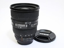 Objectif zoom grand angle