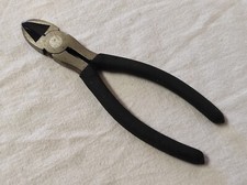 Ancienne Pince coupante isolée de 16 cm