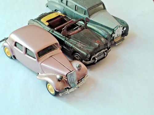 Lot 1 dinky - lot, toys