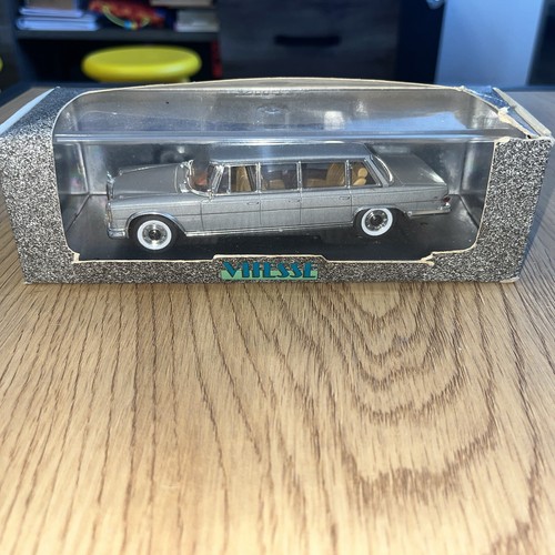 Vitesse mercedes benz 600 - -,