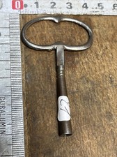 Clé d'horloge pendule