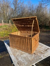 Corbeille en rotin en très