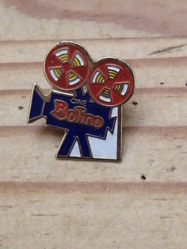 Pin pins - pin's,