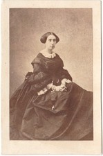 Belle Femme assise robe crinoline noblesse circa 1865 Photo CDV