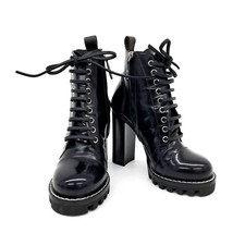 LOUIS VUITTON Bottines à