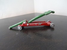 Ancien cric de garage