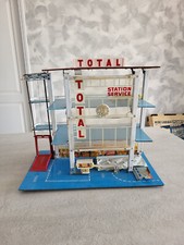 Ancien garage (Jouet de France) Pliant  avec sa boite d'origine