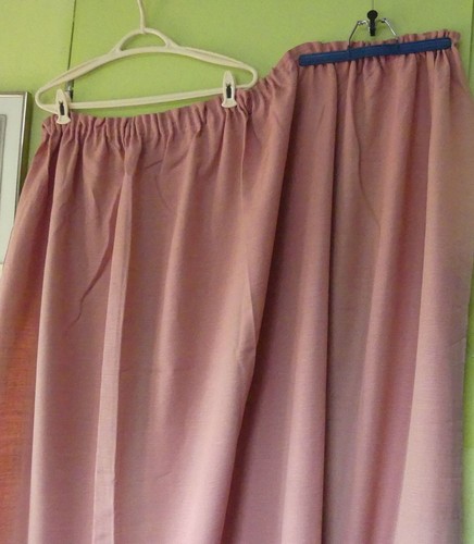 Rideaux rose sur - , ruflette