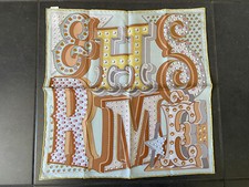 Foulard carré Hermès en soie