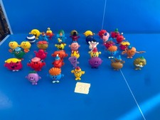 LOT 38 FIGURINES Mr Mme